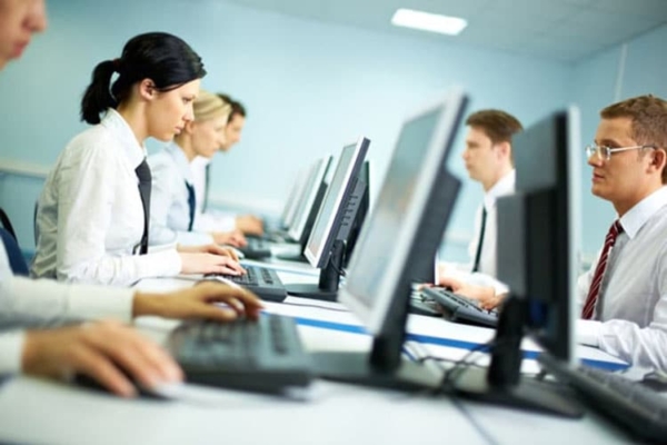 Tổng quan thị trường tuyển dụng ngành sale marketing
